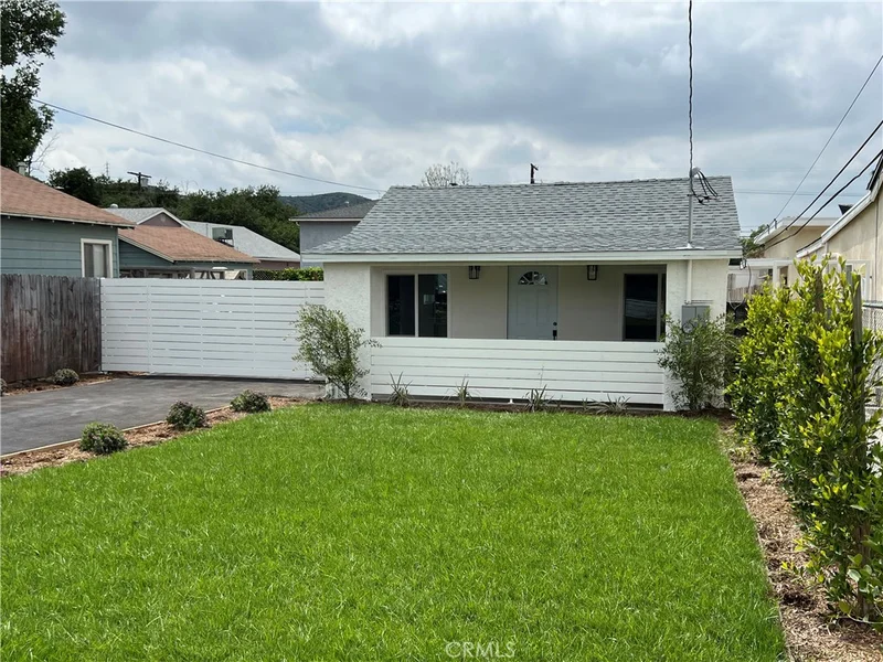 10339 Scoville Avenue, Sunland, CA 91040