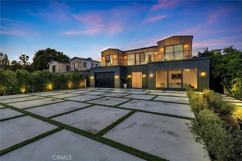 11825 Kling Street, Valley Village, CA 91607