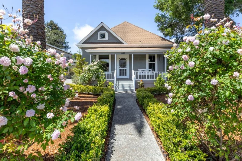 1125 Seabright Avenue, Santa Cruz, CA 95062
