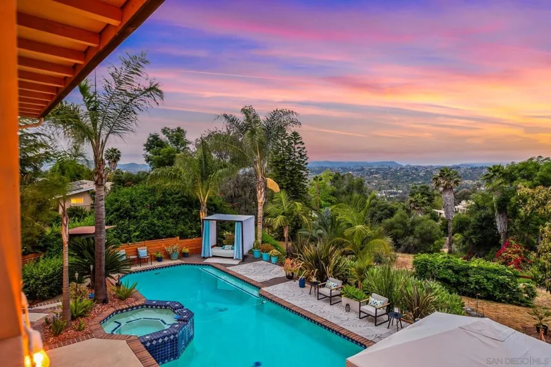 3011 Mary Ln, Escondido, CA 92025