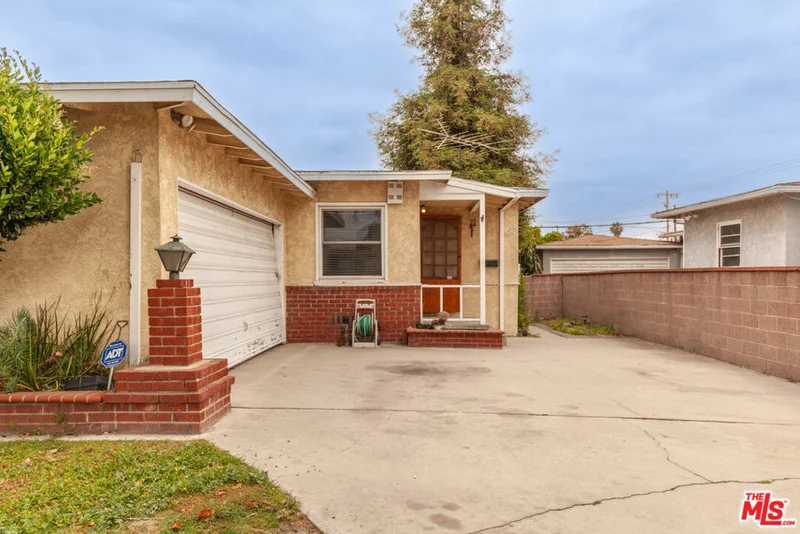 9128 E Brock Avenue, Downey, CA 90240