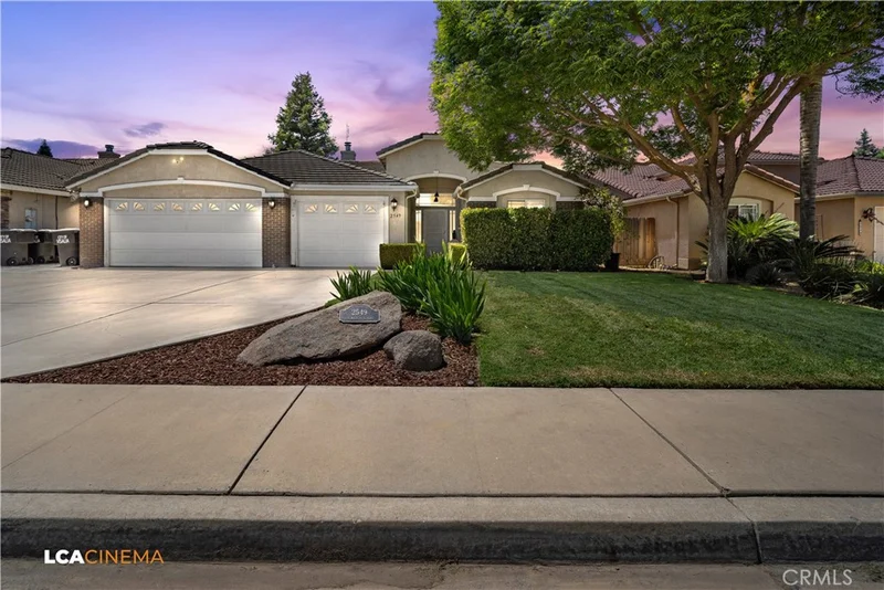 2549 S Virmargo Court, Visalia, CA 93292