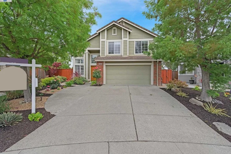 909 Country Creek Court, San Ramon, CA 94582