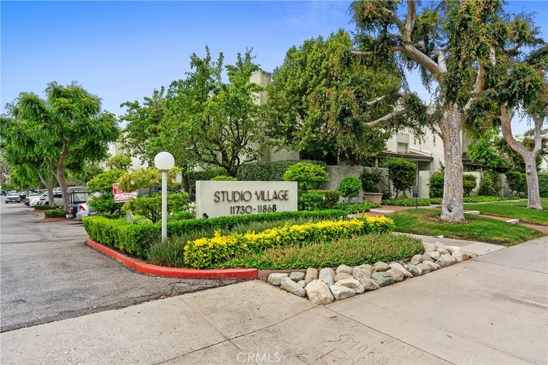 11836 Moorpark Street C, Studio City, CA 91604