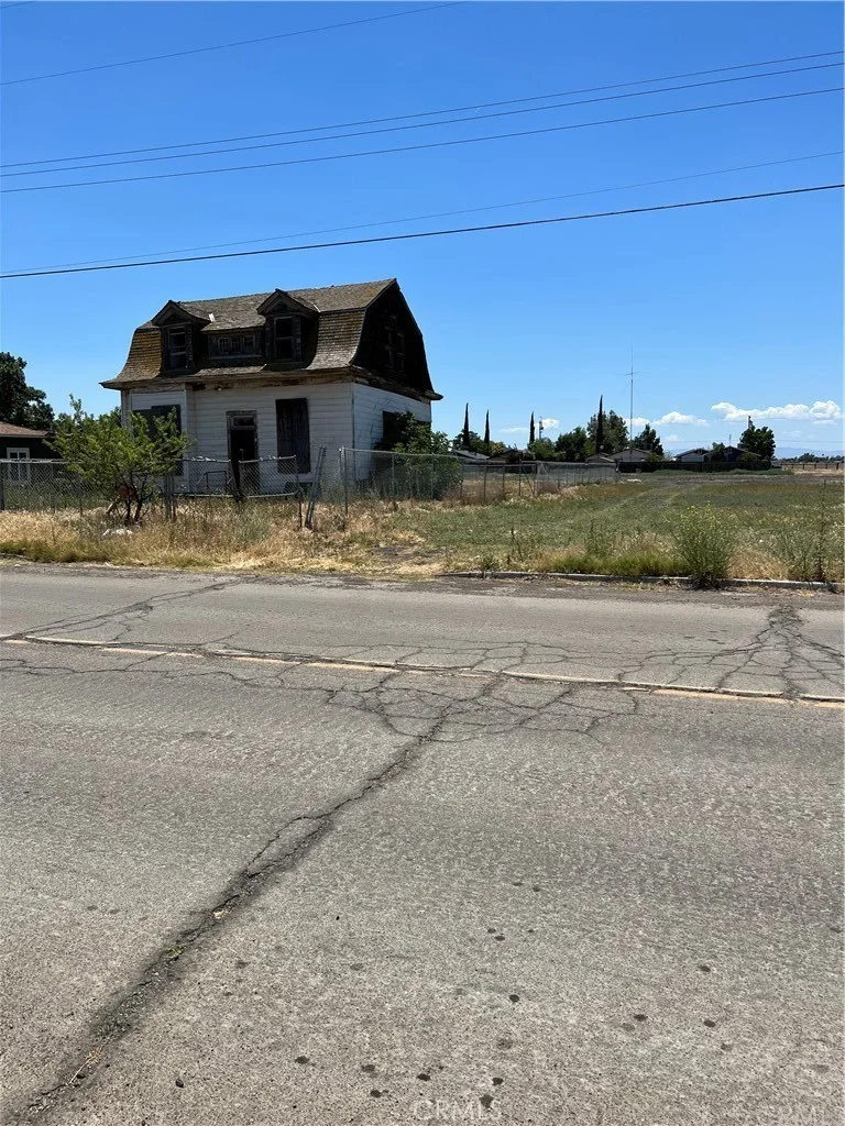 8795 Blossom Avenue, Dos Palos, CA 93620