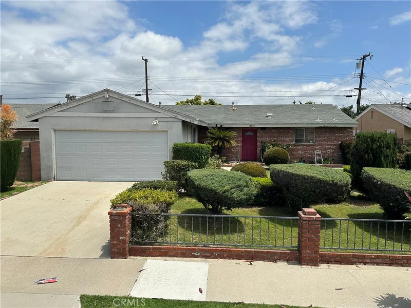 10392 Lorraine Ln, Cypress, CA 90630