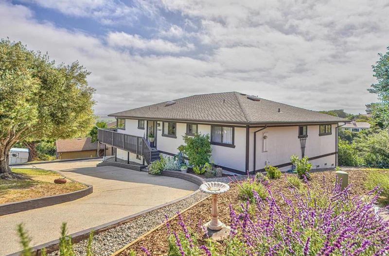 22607 Black Mountain Road, Salinas, CA 93908