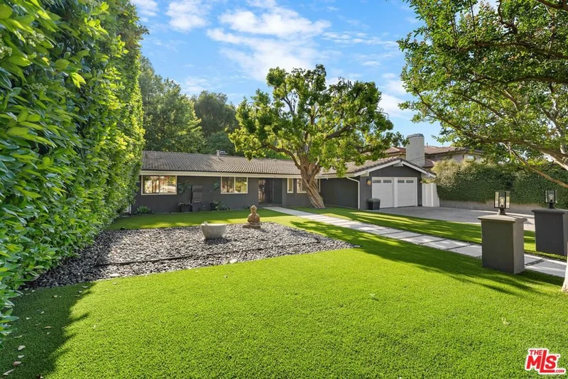 4309 Natoma Avenue, Woodland Hills, CA 91364