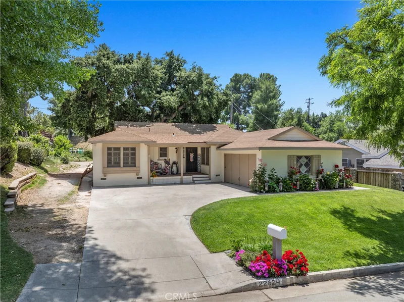 22624 Barbacoa Drive, Saugus, CA 91350