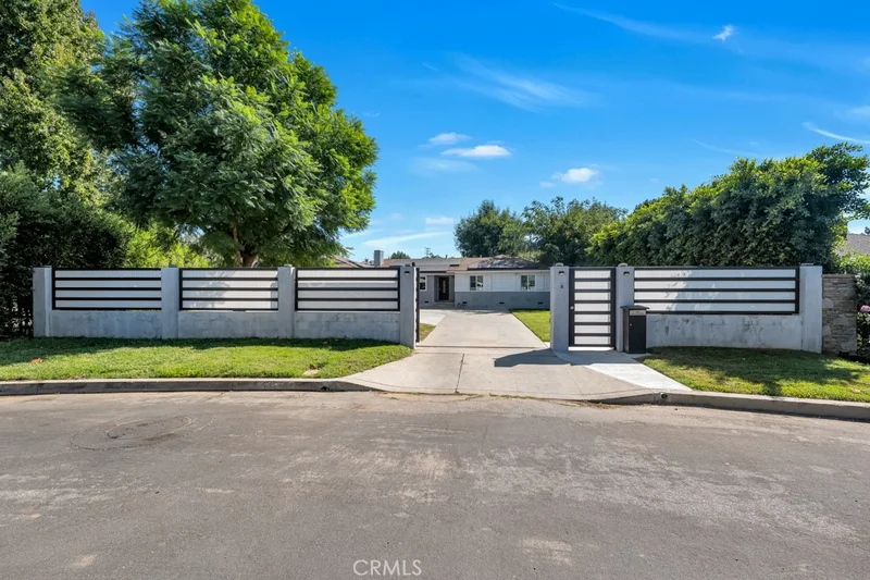 8740 Paso Robles Avenue, Sherwood Forest, CA 91325