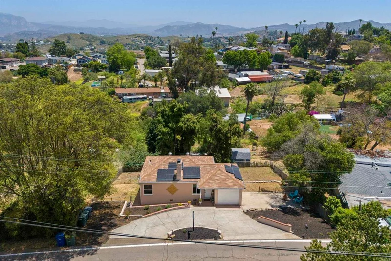 8683 Golden Ridge Road, Lakeside, CA 92040