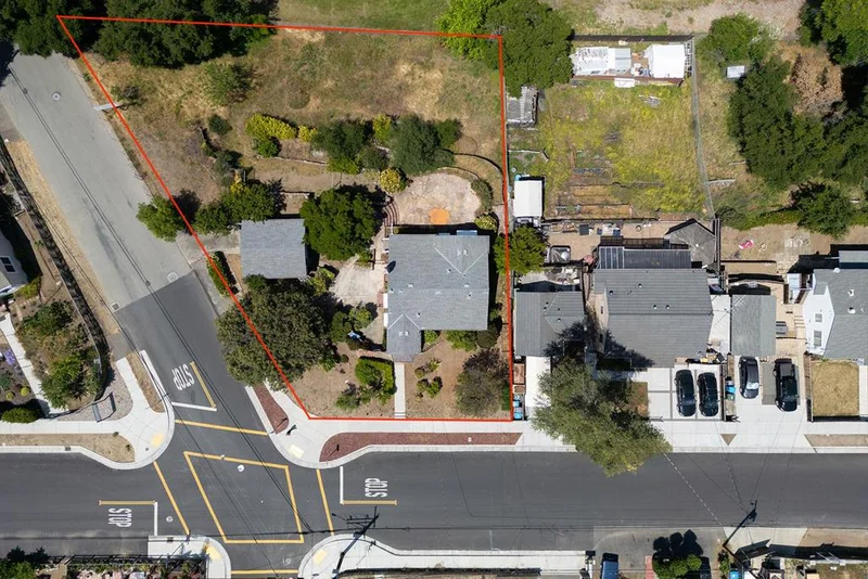 10301 Byrne Avenue, Cupertino, CA 95014