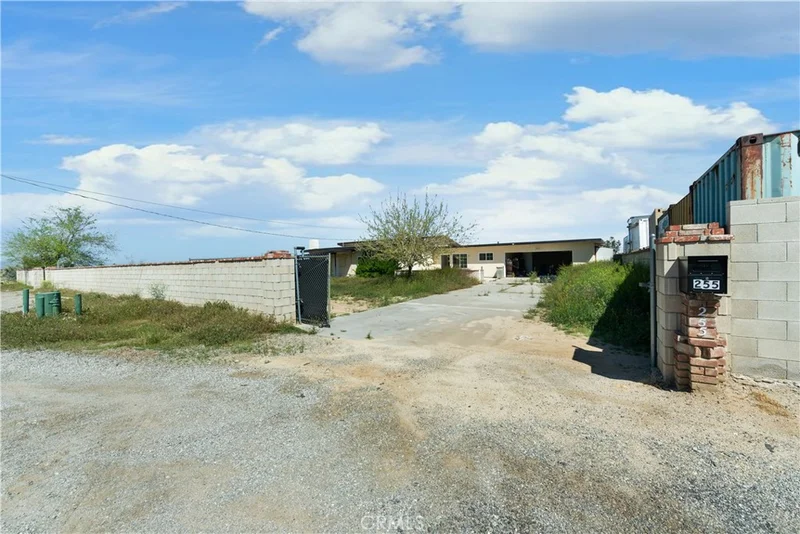 255 W Avenue L9, Lancaster, CA 93534