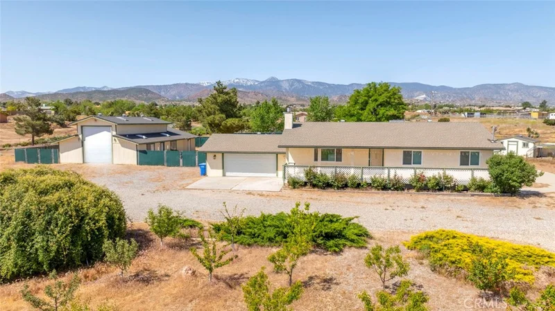 9090 Eaby Road, Phelan, CA 92371