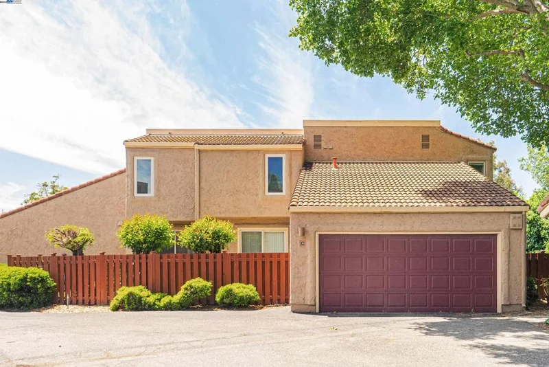 30 Campo Verde Cir, San Pablo, CA 94806