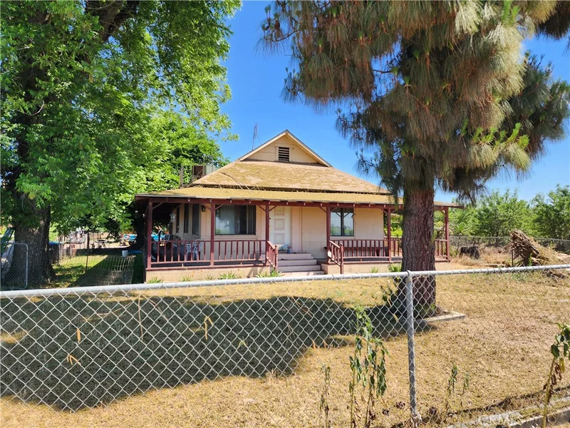 8536 E Nebraska Avenue, Selma, CA 93662