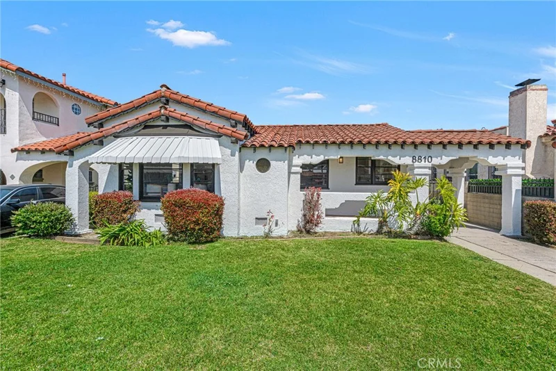 8810 S Gramercy Place, Los Angeles, CA 90047