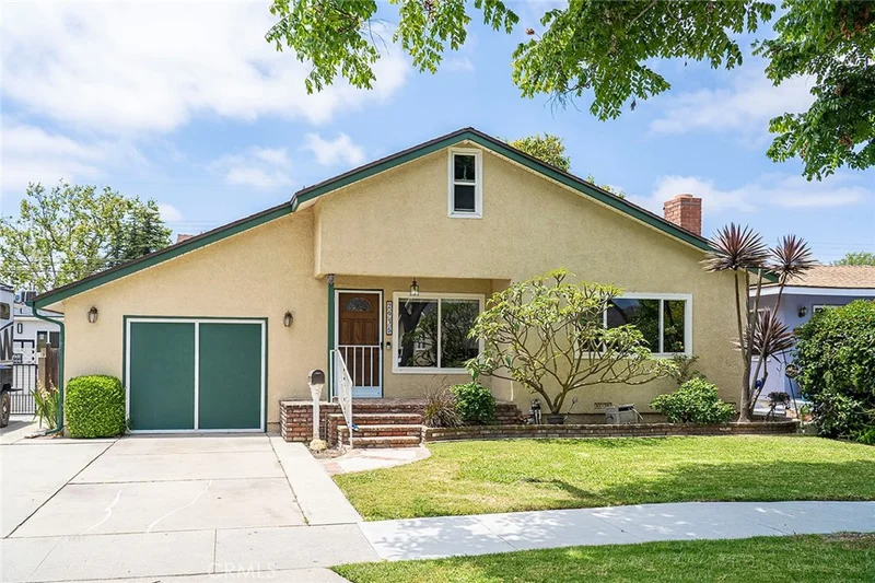2935 Ostrom Avenue, Long Beach, CA 90815