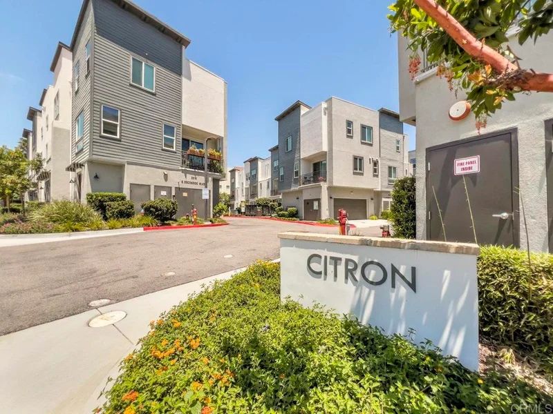 2556 S Escondido Boulevard 406, Escondido, CA 92025