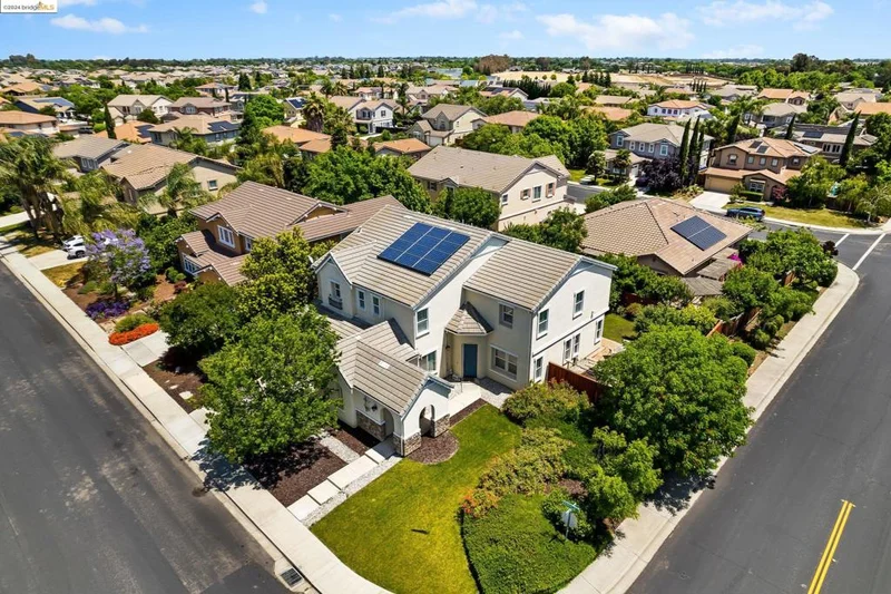 1177 Pimento Dr, Brentwood, CA 94513