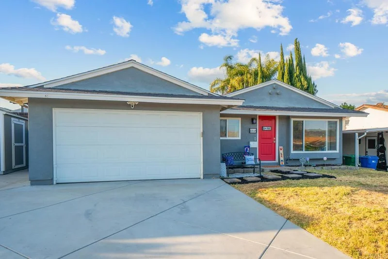 10118 Three Oaks Way, Santee, CA 92071