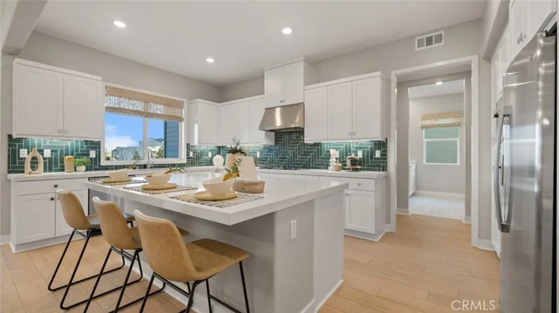 27225 Cranmore Way 201, Valencia, CA 91355