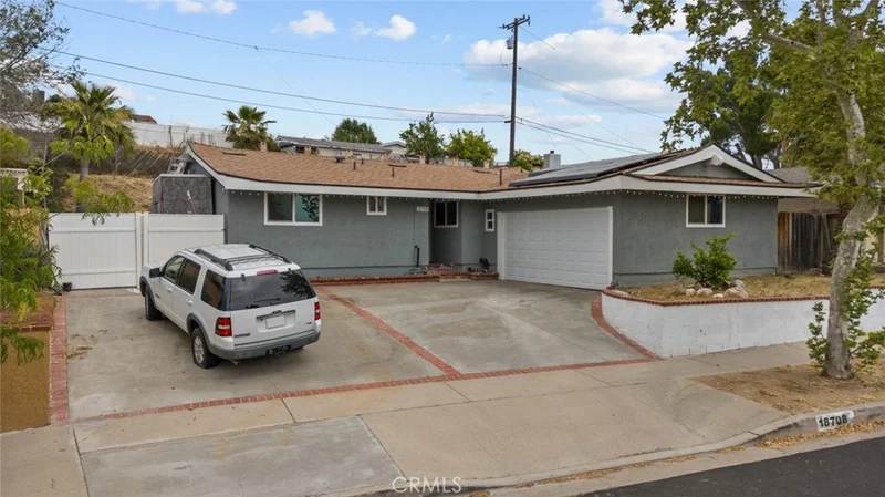 18708 Bainbury Street, Canyon Country, CA 91351
