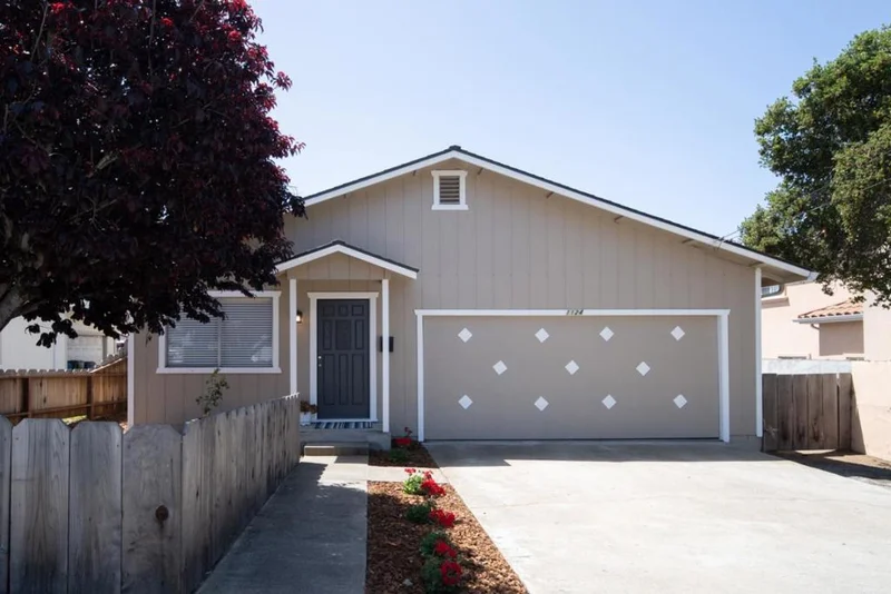 1124 Hamilton Avenue, Seaside, CA 93955