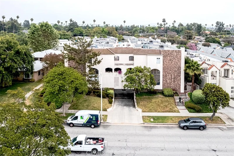1223 Huntington Drive E, South Pasadena, CA 91030