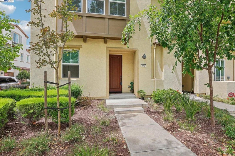 1042 S Monarch Rd, San Ramon, CA 94582