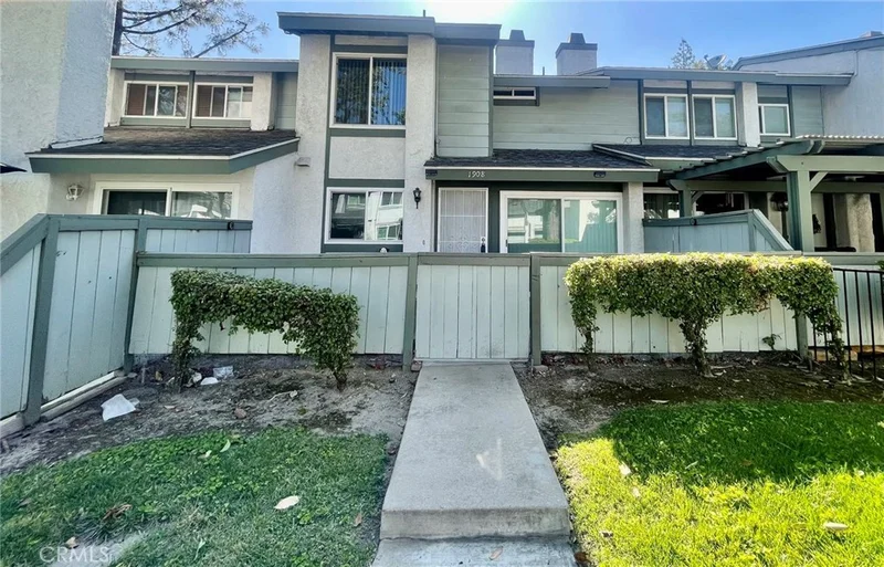 1908 E 5th Street, Ontario, CA 91764