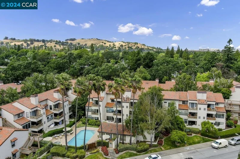 911 S Villa Way, Walnut Creek, CA 94595