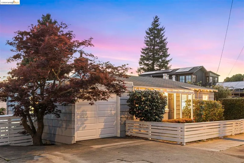 1138 Stannage Ave, Albany, CA 94706