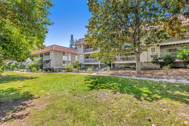 2757 Mauricia Avenue B, Santa Clara, CA 95051