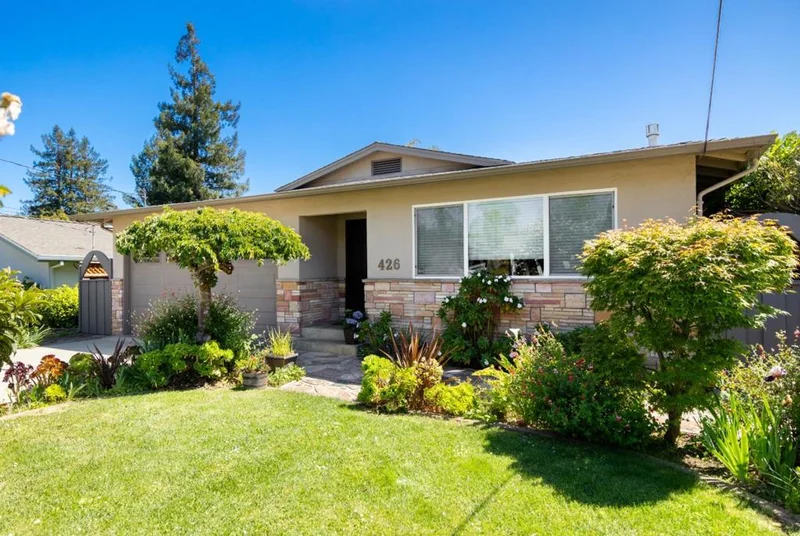 426 Roxas Street, Santa Cruz, CA 95062