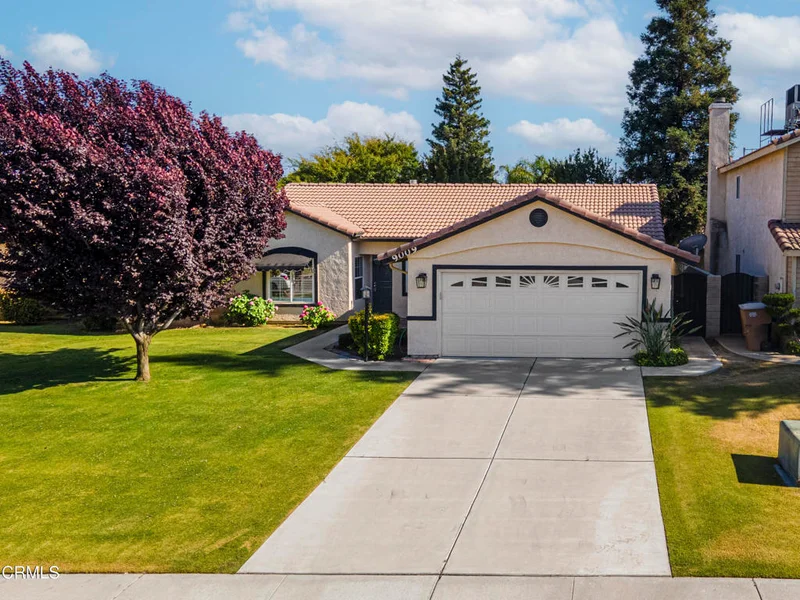9009 Saint Jean Court, Bakersfield, CA 93312