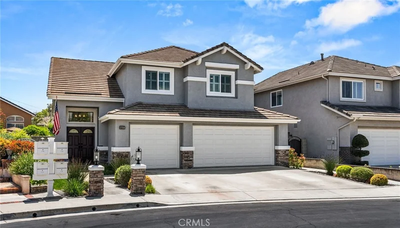 2724 N Kent Street, Orange, CA 92867