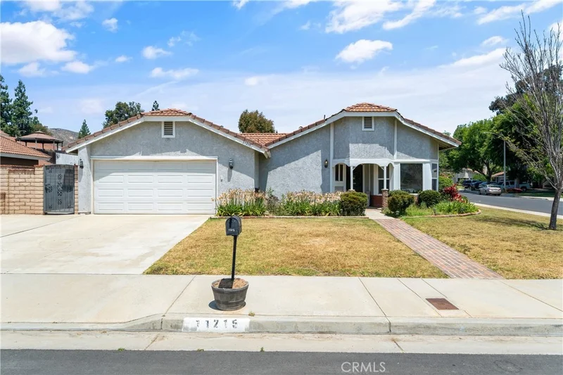11215 Saint Anton Circle, Riverside, CA 92505