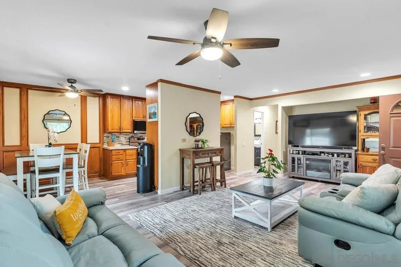 8683 Wahl St, Santee, CA 92071