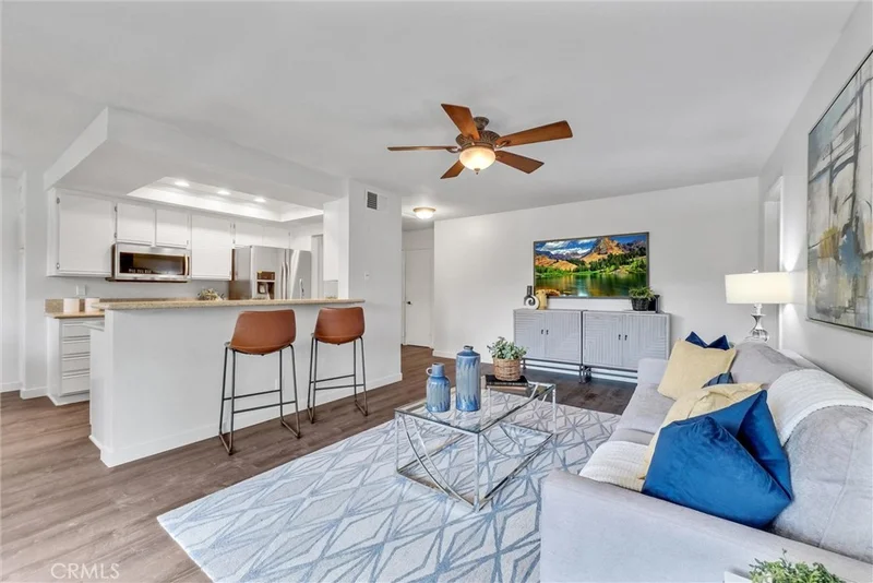 25275 Oak Canyon Lane 6, Lake Forest, CA 92630