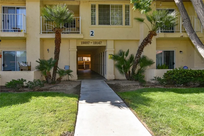 19099 Palo Verde Drive, Apple Valley, CA 92308