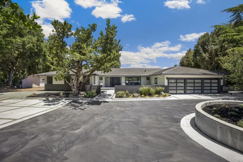 12425 Hilltop Drive, Los Altos Hills, CA 94024