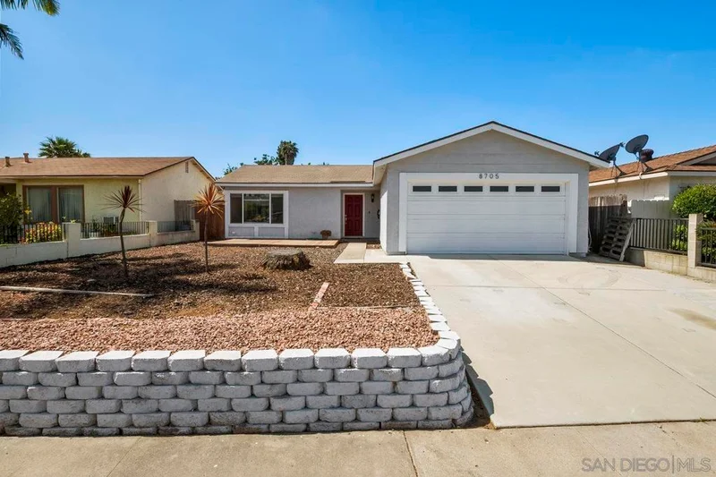 8705 Covina Cir, San Diego, CA 92126