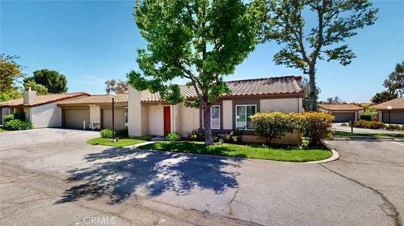 11405 Tampa Avenue 112, Porter Ranch, CA 91326