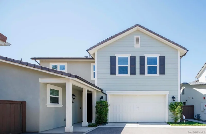2742 Overlook Point Dr, Escondido, CA 92029