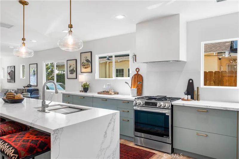 2725 W Avenue 31, Los Angeles, CA 90065
