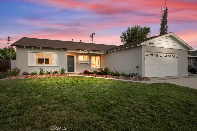 22872 Hartland Street, West Hills, CA 91307