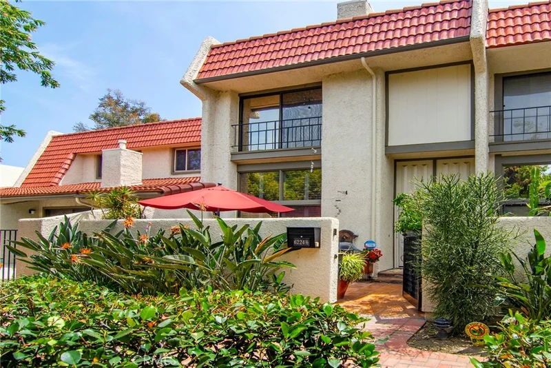 6224 1/2 Shoup Avenue, Woodland Hills, CA 91367