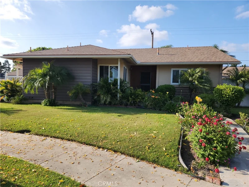 2565 W Roven Street, Anaheim, CA 92804