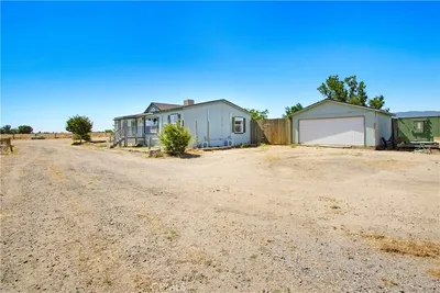 25635 Kargat Street photo 2
